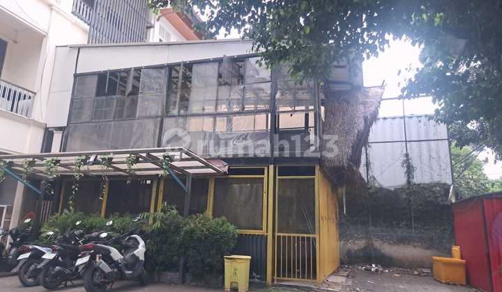 ********.on the side of Veteran Road ********.strategic 2