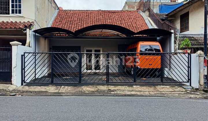 Rumah Pinggir Jalan Utama Cocok.untuk.usaha.bintaro.sektor.1.