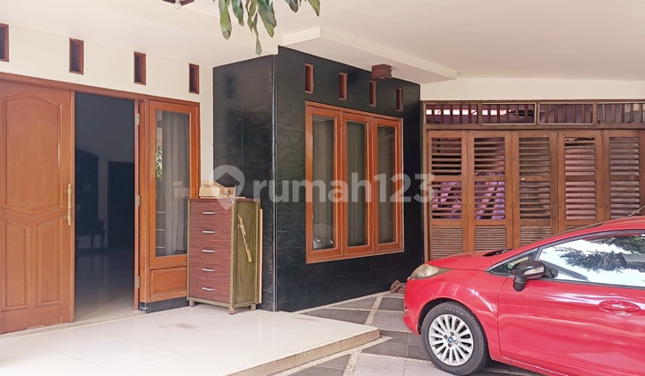 Sturdy Building, the Cheapest in Bintaro Sector 9, Land area 560 m2