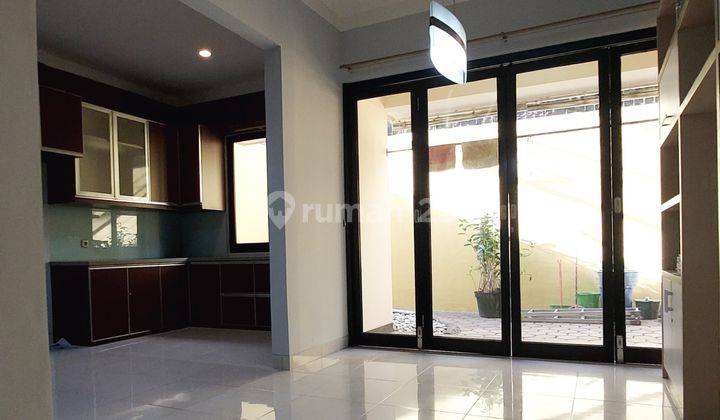 Rumah TURUN HARGA Semi Furnished di Graha Raya Bintaro Jaya, Dekat Transmart, Akses Tol Alam Sutera