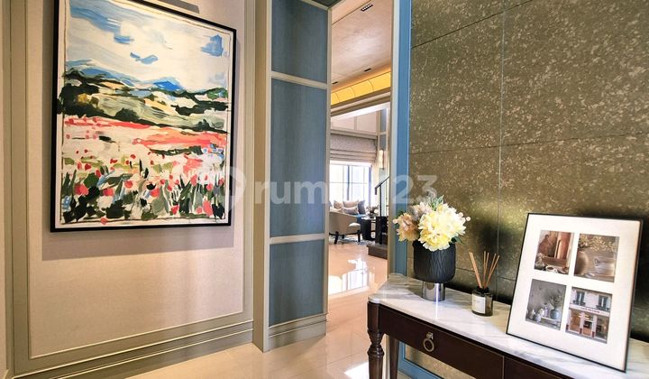 3-Story Residence in The Springs Area, Close to Schools, Toll Access, Carolus 2