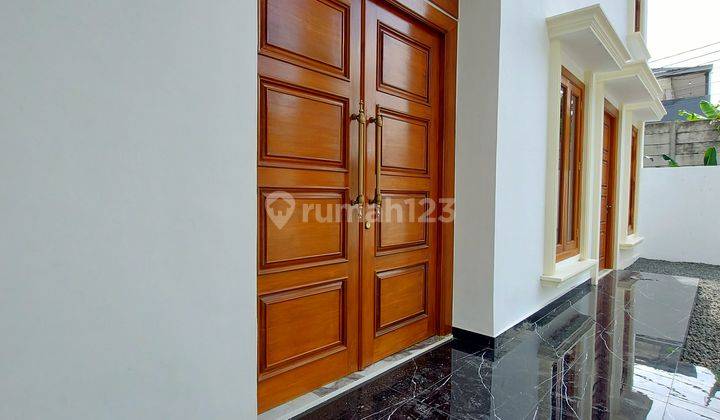 Murah, Luas Tanah 340 M2 Di Bsd, Dkt Al Azhar, Ursula, Psr Modern 1