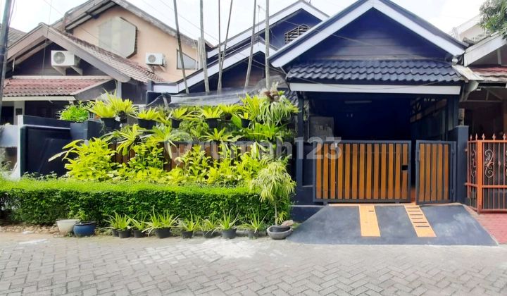 Nice Location House in Bintaro Jaya, Near Bintaro Plaza, Negotiable Price
