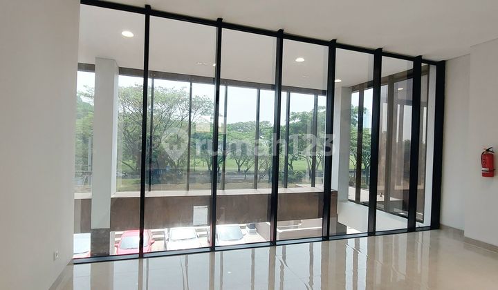 Elevate Your Business on the Main Road of BSD, the Living Area, Near the Train Station Elevate Your Business on the Main Road of BSD, the Living Area, Near the Train Station