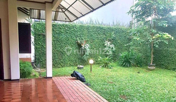 Rumah terawat tanah 300 m2 Di Bintaro Jak-sel, dkt Veteran, Nego 2