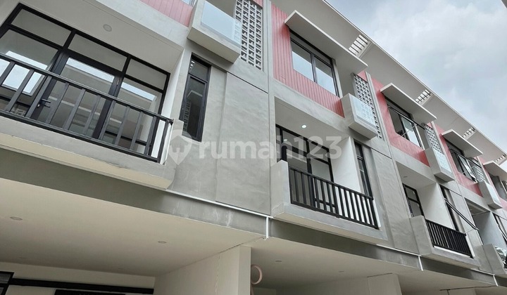 Rumah Baru 3 Lantai Dkt Setiabudi, Scbd Sudirman, Akses Mudah 2