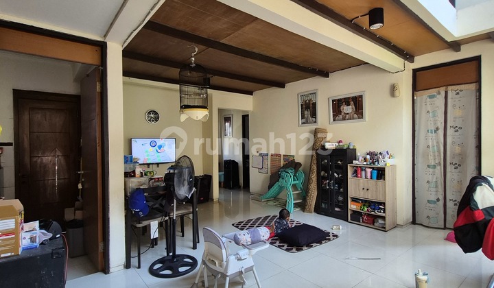 House suitable for boarding business, near Stan, Bintaro Plaza, KRL Station. 2