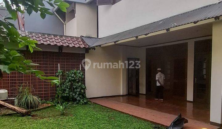 Rumah terawat tanah 300 m2 Di Bintaro Jak-sel, dkt Veteran, Nego 1
