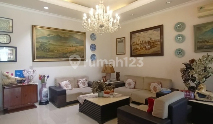 1-story house in Kebayoran Baru, near PIM, Cilandak, Blok M, negotiable