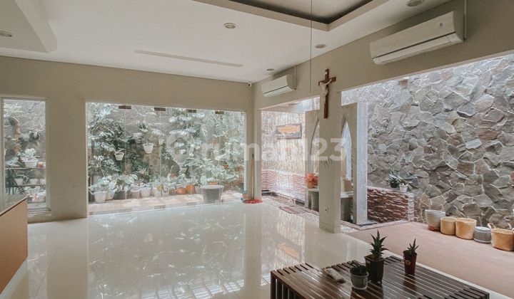 Split Level House in Kebayoran Bintaro, Front Cluster, Negotiable Price 2