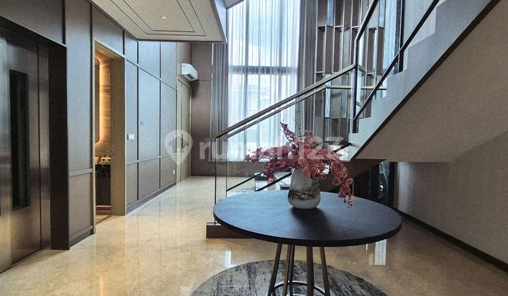 Modern & Exclusive Residence with 10-hectare Garden Facilities in BSD Modern & Exclusive Residence with 10-hectare Garden Facilities in BSD