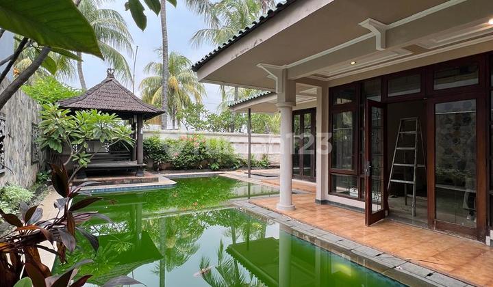 Limited Row House Jalan Lebar Dalam Complex In Bintaro Jaya