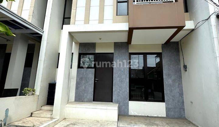 Rumah Minimalis Terletak Dijalan Utama Komplek Di Pamulang 1