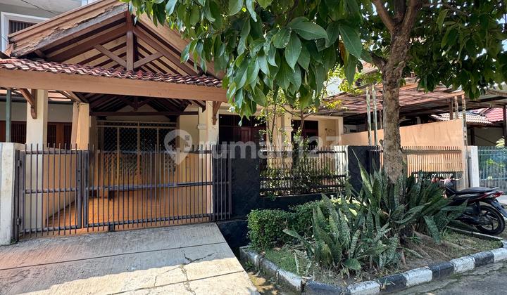 Well-Maintained House in a Strategic Location at Bintaro Jaya Sector 3 Housing Complex
