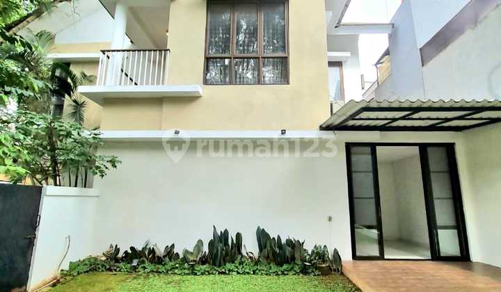 Corner House Within a Cluster with One Gate System in Bintaro Jaya Sector 9 Corner House Within a Cluster with One Gate System in Bintaro Jaya Sector 9