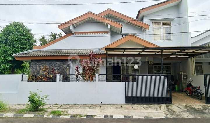 Rumah Hoek Lokasi Dekat Stasiun KRL di Bintaro Jaya Sektor 9