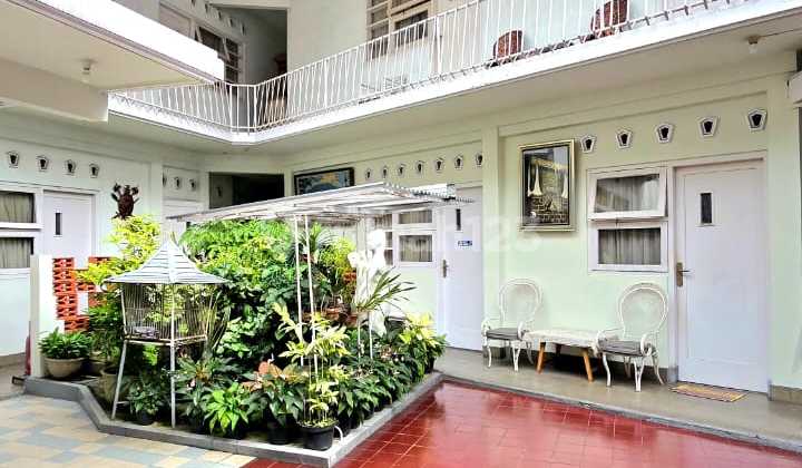 Antique House Suitable for Cafe Business Located by the Roadside in Serayu 2