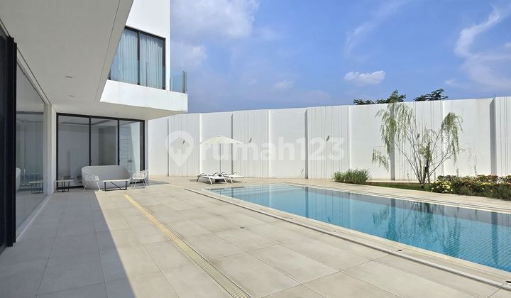 Rumah Mewah Design Modern dengan Kolam Renang Pribadi di Bsd Rumah Mewah Design Modern dengan Kolam Renang Pribadi di Bsd