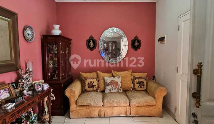 Rumah Hoek Dalam Kompleks Exclusive Dekat Stasiun di Pondok Ranji Rumah Hoek Dalam Kompleks Exclusive Dekat Stasiun di Pondok Ranji