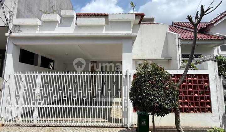 Rumah Terawat Fully Furnished Sirkulasi Udara Bagus di Bintaro Rumah Terawat Fully Furnished Sirkulasi Udara Bagus di Bintaro