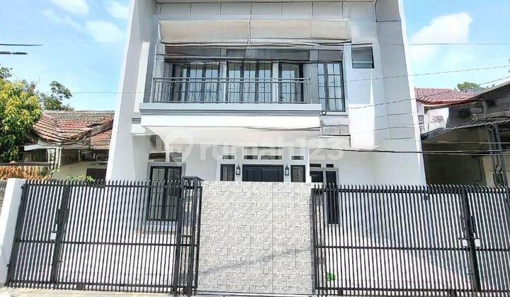 New 2-Story House Near Modern Market Strategic Location In Bsd