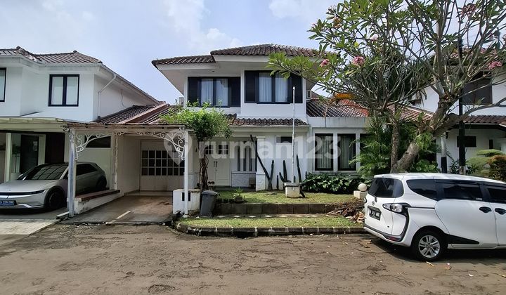 Secondary Home in a Comfortable Environment in Bintaro Jaya Sector 8