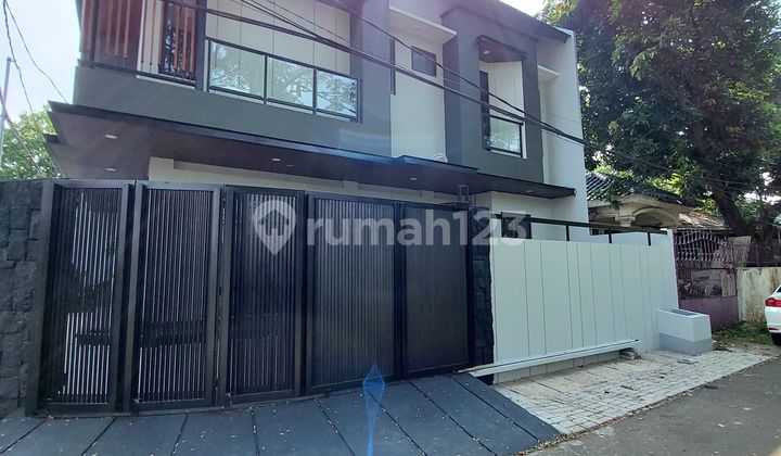 Corner House with Good Air Circulation and Lighting in BSD 2
