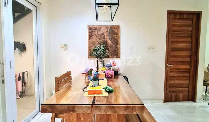 Rumah Semi Furnished Lokasi Strategis Hadap Timur di Bintaro Jaya 2