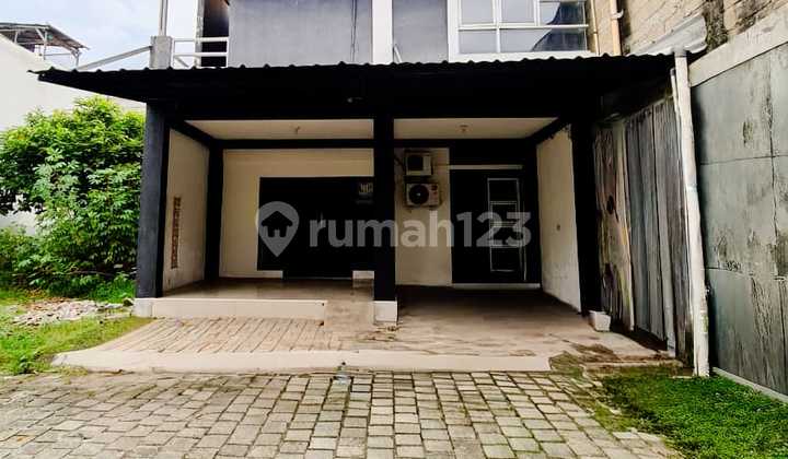 Rumah Minimalis Dalam Townhouse Dekat Mall dan Stasiun di Bintaro Rumah Minimalis Dalam Townhouse Dekat Mall dan Stasiun di Bintaro