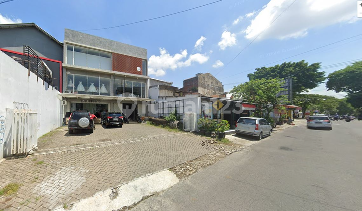 Dijual Ruko Premium & Strategis di Jl. Bondowoso Pusat Kota Malang, dekay Ijen (Idjen) Boulevard, Tidar, Pasar Oro-oro dowo, Malang Town Square, Univ. Negri Malang 2