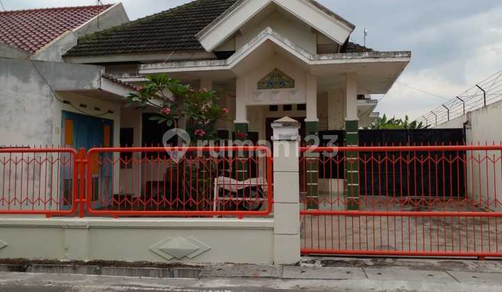 Rumah Pusat Kota Madiun Cocok Untuk Multi usaha Cafe, Ekspedisi, Salon, Dsb Jl. Srindit, Madiun 1