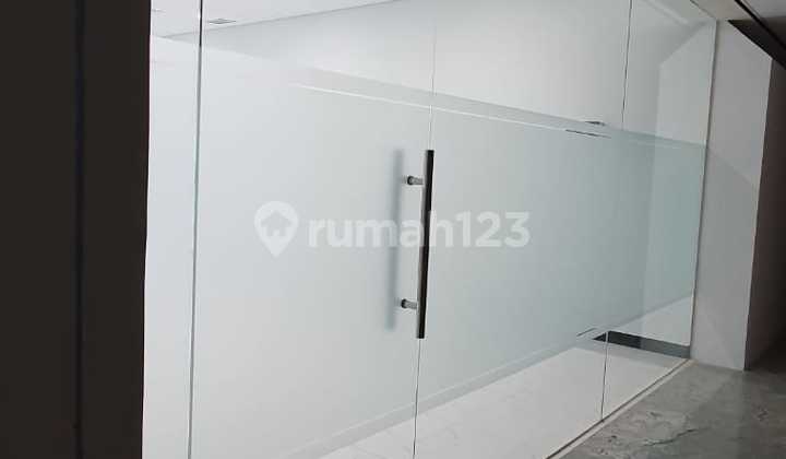 Disewakan 1 Unit Office Space di Ciputra World Office Tower, Surabaya.