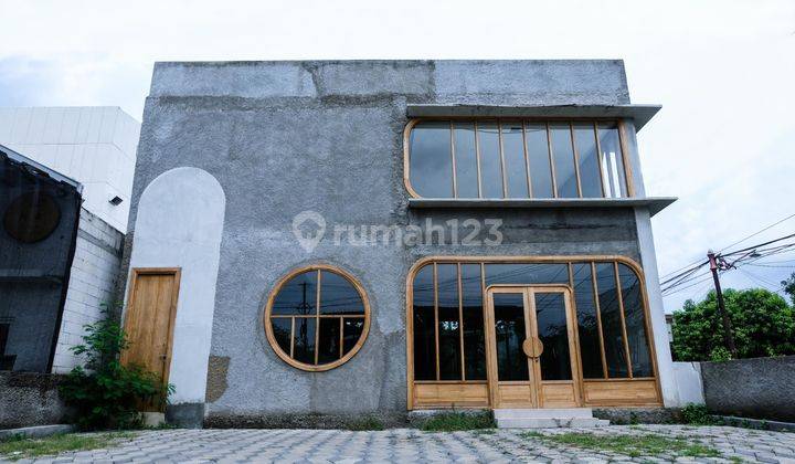 Dijual Gedung Kekinian Estetik Cocok Untuk Cafe, Resto, Coffee Shop, Kantor, di Buduran Sidoarjo, Belakang Transmart