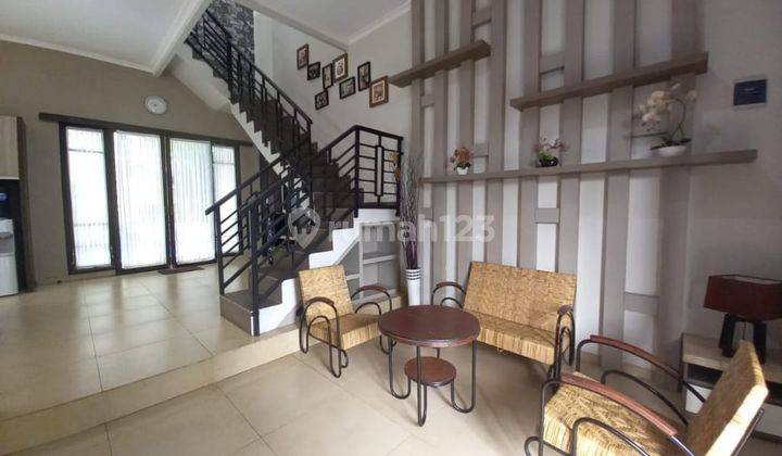 Dijual Rumah Villa FULL FURNISH di Batu dekat dengan Amarta Hills, Aston Inn, Museum Angkut, Bukit Bintang, Alun-alun Kota Batu, Jatimpark 1 2
