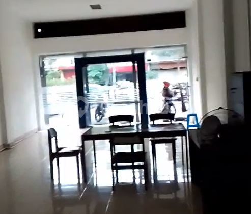 For Rent Fast Shop House in the Center of Surabaya Kedungdoro, Near Embong Malang, Genteng, Bubutan