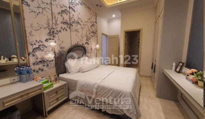 Disewakan Penthouse One Icon Apartemen Tunjungan Plaza Super Mewah 2