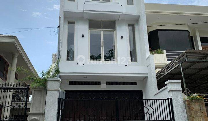 Dijual Ruko 3,5 Lantai Baru Gres Siap Pakai ada Pos Security 24 jam di Satelit dekat dengan Superindo Satelit, Tol Banyu Urip, Damo Harapan, Sekolah Xin Zhong, Sekolah Gloria,  1