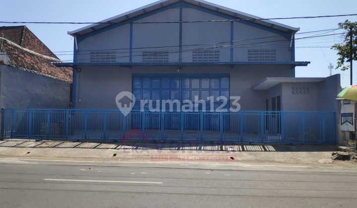 For Rent: Warehouse & Commercial Land in the Center of Pasuruan City