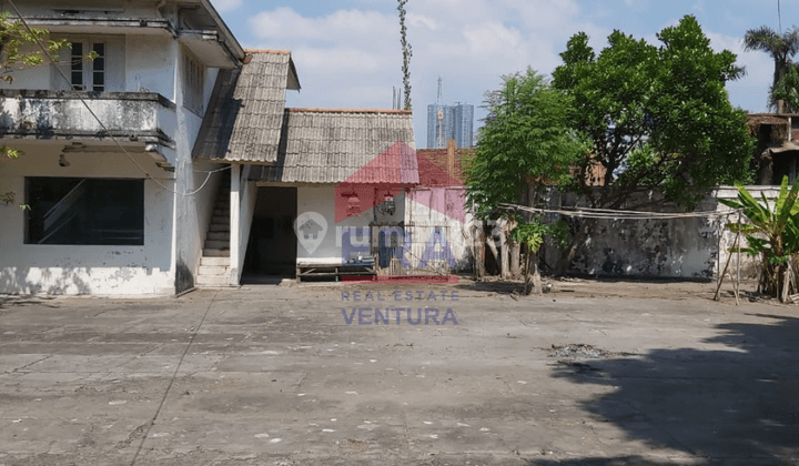 Dijual Bangunan Lama Hitung Tanah Lokasi Strategis Komersial Jl.kayoon Kayun , Pusat Kota Cbd 2