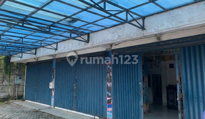 Rare 3 Adjacent Strategic 3-Storey Shophouses in Greges Kalianak Asemrowo Near Margomulyo 2