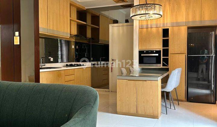 Disewakan Semi Furnish Apartemen Rivera Mansion Waterplace Dekat Dengan Pakuwon Mall, Ptc, Pakuwon Indah, National Hospital, Citraland, Graha Famili 2