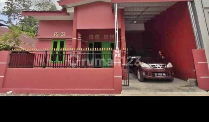 Rumah strategis 1