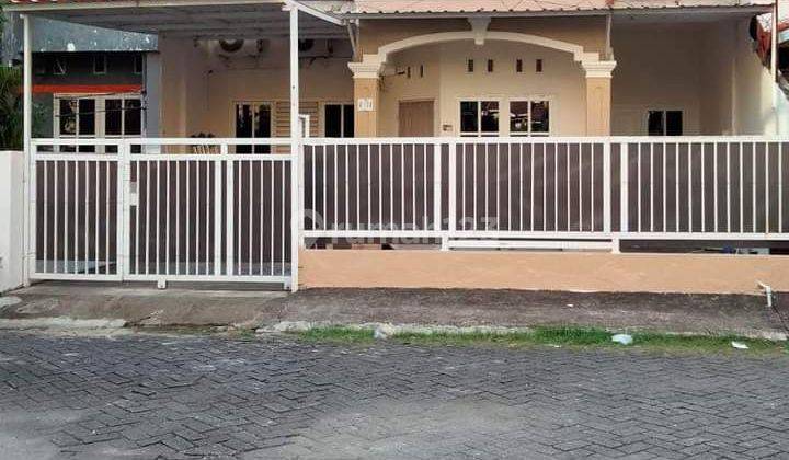Rumah strategis 1