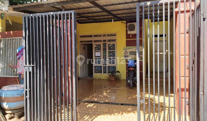 Rumah strategis