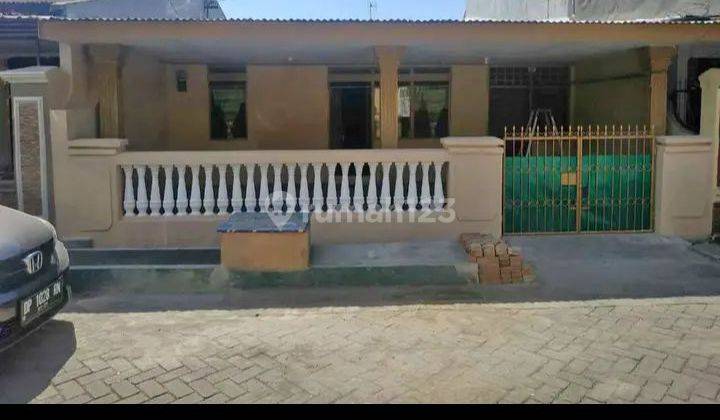 Rumah strategis 1