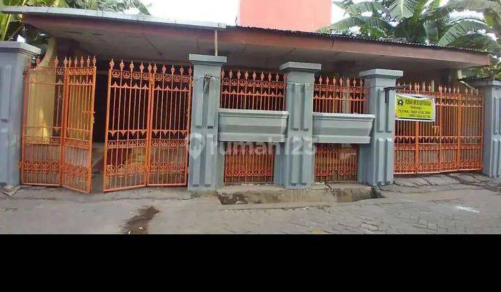 Rumah strategis 1