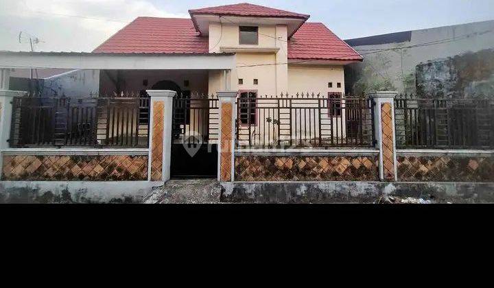 Rumah strategis 1