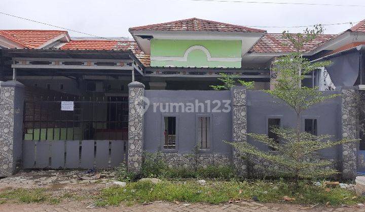 Rumah strategis 1