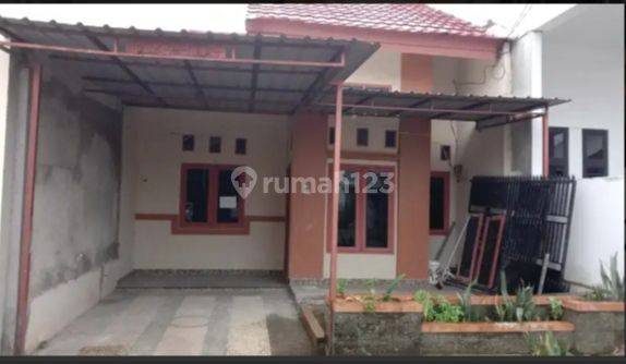 Rumah strategis 1