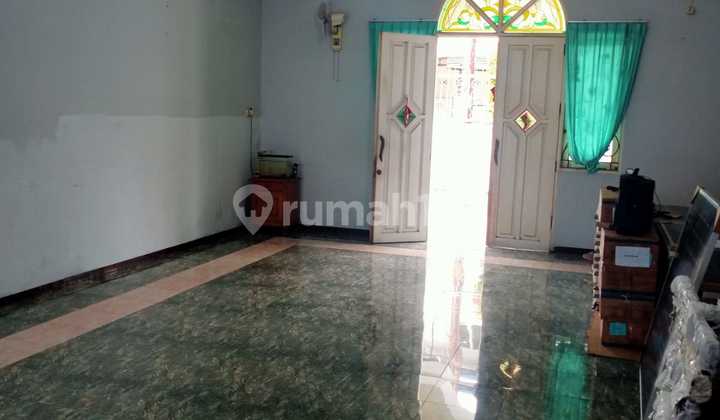SS21 Dijual Rumah Besar Bagus SHM di Jemur Andayani  2